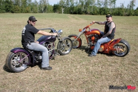 Motorcycle-Mojo_08_Boots-Bike